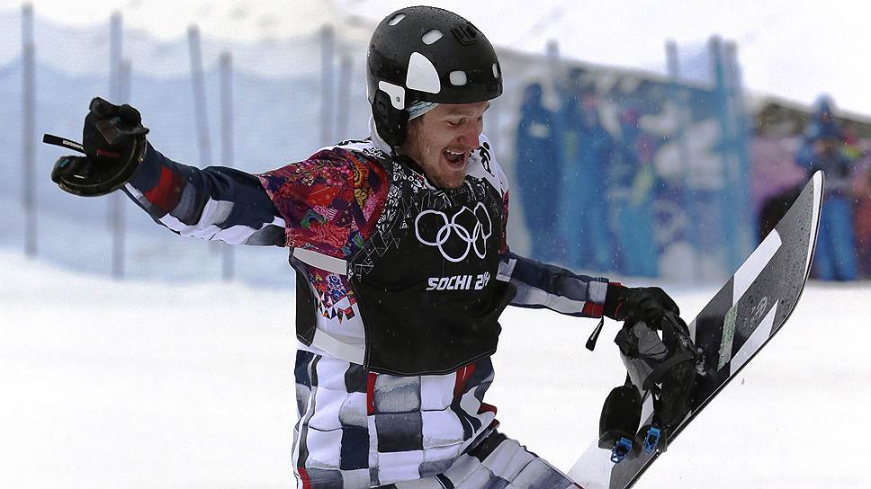 Кроме того, что, взяв серебряную медаль, Николай Олюнин с восторгом прыгал по победному снегу, он еще и целовал его