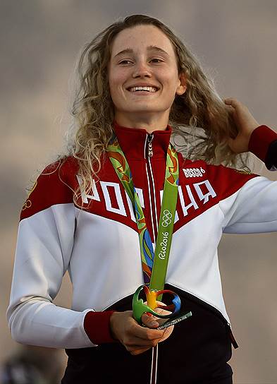 Стефания Елфутина, бронзовый призер Олимпийских игр в парусном спорте в классе RS:X
