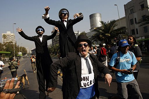 16.04.2009 В Чили состоялись многочисленные демонстрации. Около 12 тыс. человек выразили протест против массовых увольнений, которые происходят на предприятиях страны
