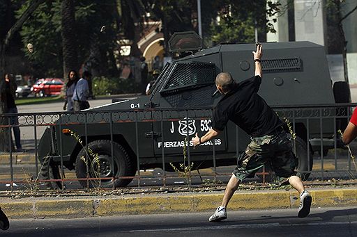 16.04.2009 В Чили состоялись многочисленные демонстрации. Около 12 тыс. человек выразили протест против массовых увольнений, которые происходят на предприятиях страны