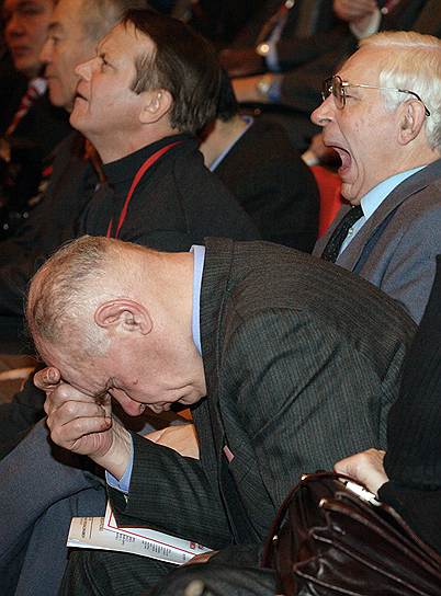 Участники съезда Коммунистической партии России в агрокомбинате «Московский», 2008 год