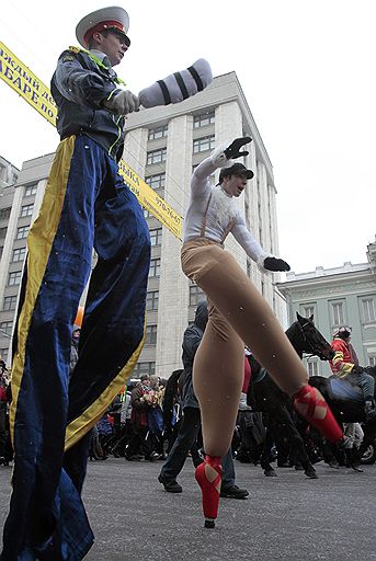 14.02.2010 В нескольких странах отметили проводы зимы, сопровождающиеся массовыми гуляниями с песнями, танцами, хороводами. А также традиционным сжиганием соломенной Масленицы