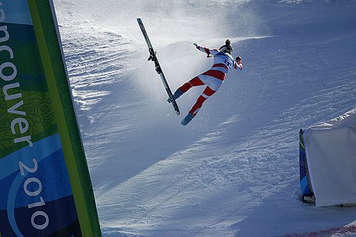 На соревнованиях в зимних видах спорта падения неизбежны. Олимпийские игры в Ванкувере не исключение