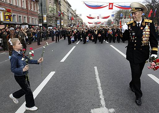 09.05.2010 В разных странах прошли праздничные мероприятия, посвященные Дню Победы. Санкт Петербург