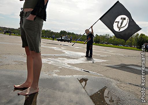 15.05.2010 В Санкт-Петербурге движение &quot;Питерские родители против реформ бюджетной сферы&quot; провели митинг против платного образования. В акции приняли участие 250 человек