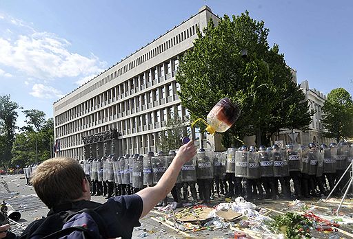 19.05.2010 В Любляне около 10 тысяч студентов вышли на центральные улицы в знак протеста против планов правительства Словении сократить расходы на стипендии и оплату обедов студентов 