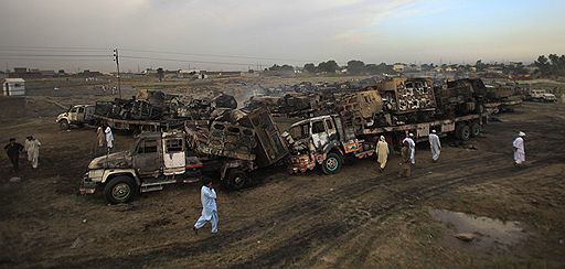 09.06.2010 В пригороде Исламабада боевики обстреляли конвой сил НАТО, перевозивший горючее и продовольствие. В результате 50 грузовиков сгорели, семь человек погибли