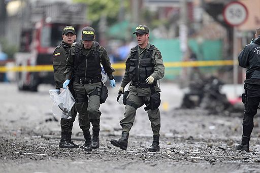 12.08.2010 Девять человек получили ранения в результате взрыва заминированного автомобиля в столице Колумбии. Взрывной волной повреждены 10 зданий