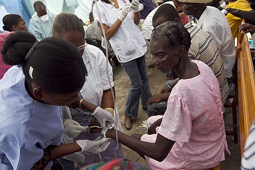 26.10.2010 На Гаити вспышка холеры уже унесла 250 жизней, более трех тысяч гаитян инфицированы. Речь идет о наиболее опасном штамме – смерть человека может наступить в течение трех часов