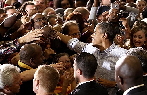 26.10.2010 Президент США Барак Обама продолжает предвыборное турне, призывая своих сторонников поддержать кандидатов от Демократической партии на предстоящих 2 ноября промежуточных выборах в конгресс и сенат США