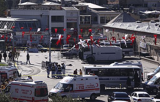 31.10.2010 В Стамбуле произошел теракт, в результате которого ранения получили более 30 человек. Взрыв прогремел на расположенной в центре города площади Таксим. Ни одна из действующих в Турции радикальных группировок не взяла на себя ответственность за теракт