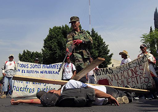 26.04.2011 В городах Мексики проходят демонстрации против разгула преступности. Мигранты из Центральной Америки требуют от властей усилить меры безопасности и остановить насилие в Мексике