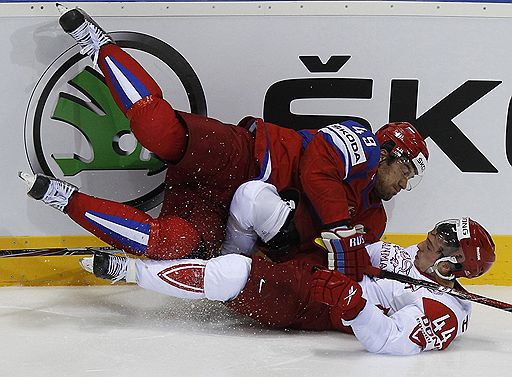 05.05.2011 Российская команда одержала очередную победу на чемпионате мира в Словакии. Благодаря хет-трику Сергея Зиновьева она переиграла датчан – 4:3