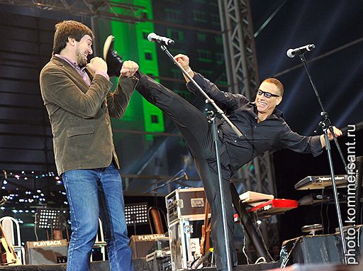 05.10.2011 В Грозном масштабными торжествами с участием зарубежных звезд отметили день города. Праздник совпал с днем рождения главы Чеченской республики Рамзана Кадырова