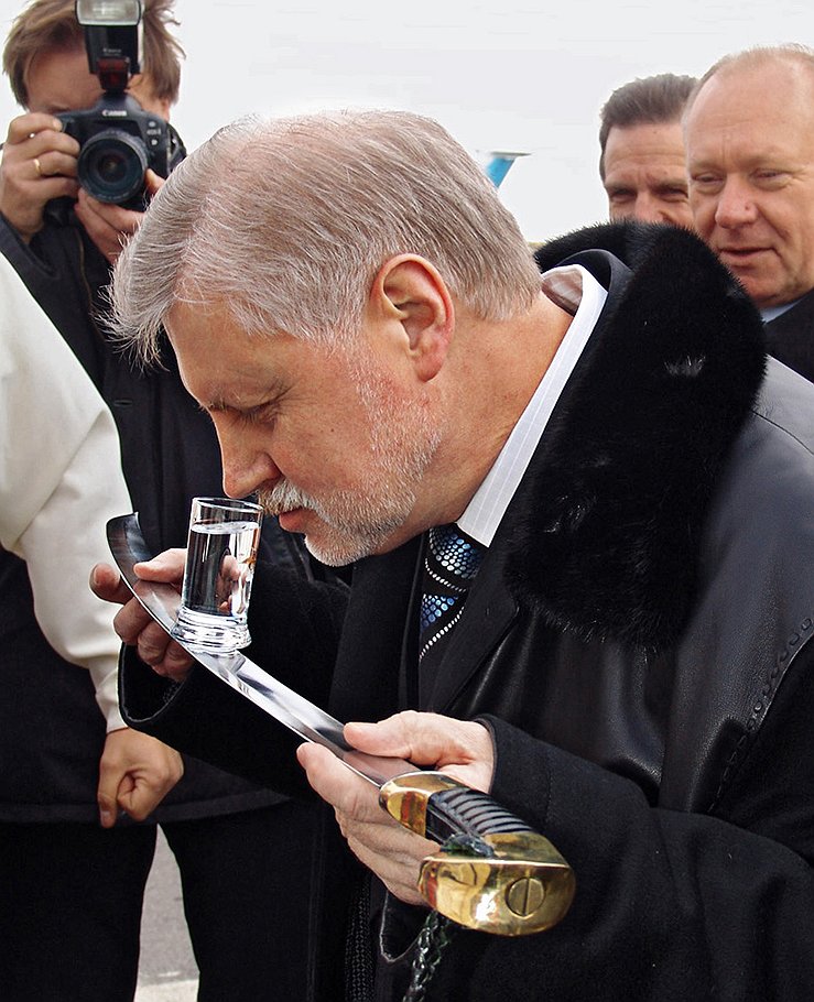 Председатель Совета Федерации России Сергей Миронов во время рабочего визита в Ростов-на-Дону

Ростов-на-Дону, ноябрь 2005
