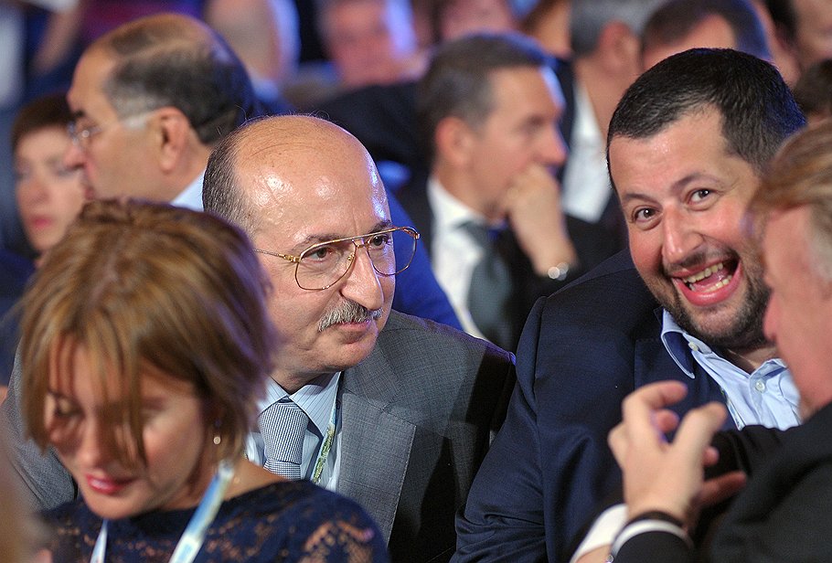Давид Якобашвили (слева) и президент корпорации "Биоэнергия" Ян Яновский (справа) 