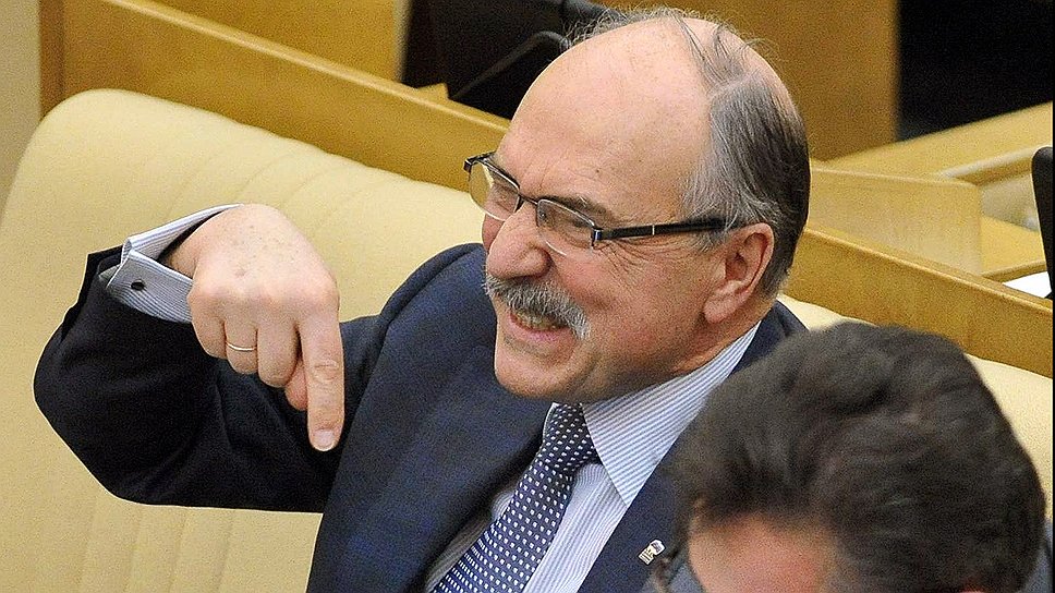 Владимир Пехтин (слева) и член комитета Госдумы по федеративному устройству и вопросам местного самоуправления Вячеслав Тимченко