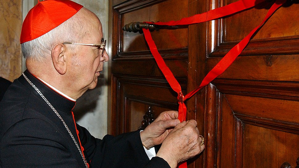 Выборы нового понтифика проходят за закрытыми дверями в Сикстинской капелле