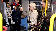 Королева Елизавета II в метро