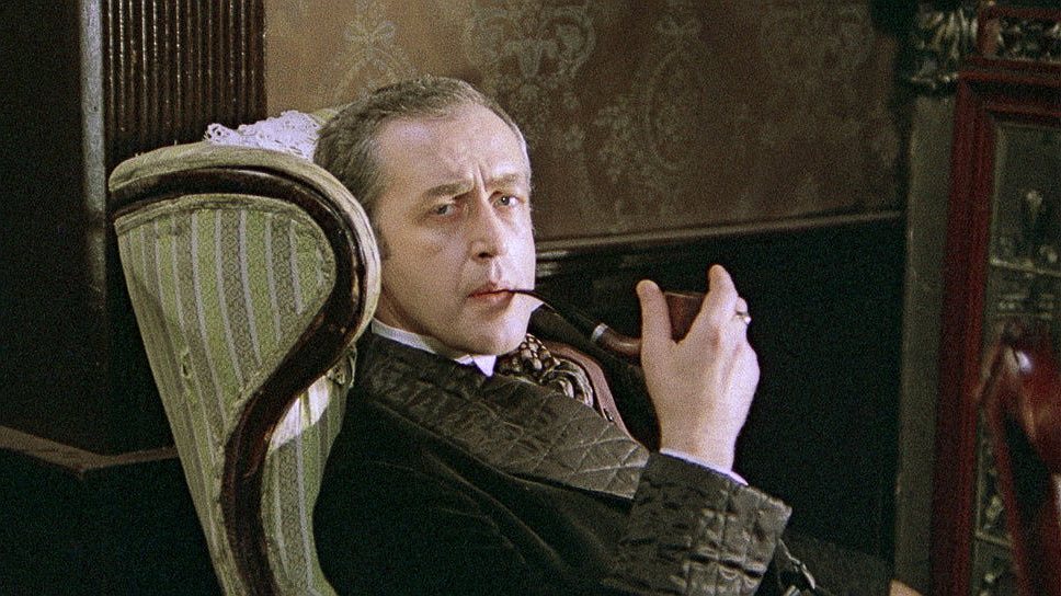 Кадр из фильма &quot;Шерлок Холмс: Собака Баскервилей&quot;. Василий Ливанов в роли мастера дедукции Шерлока Холмса