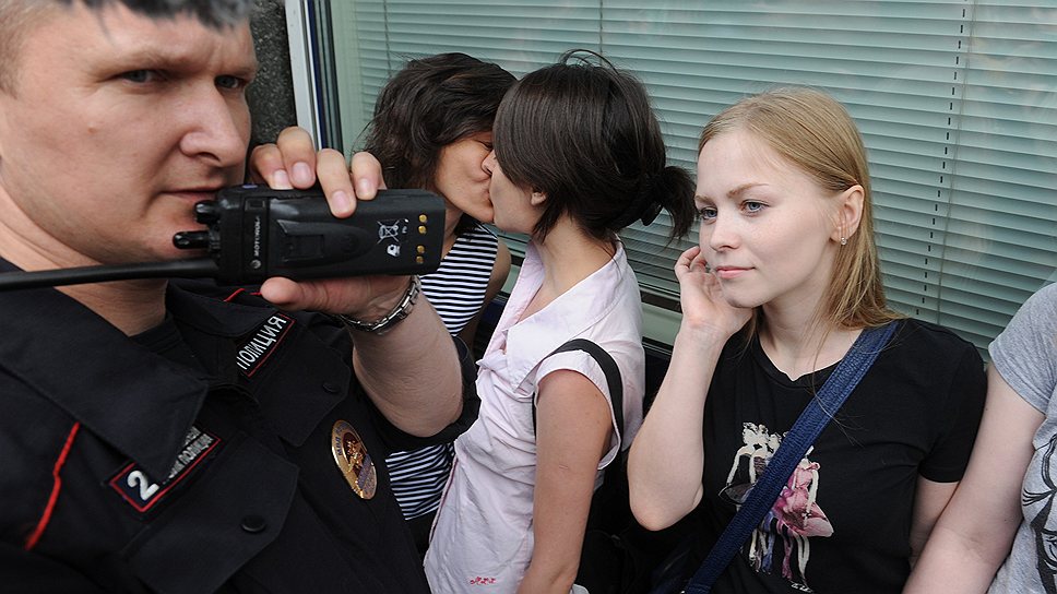 11 июня полиция Москвы задержала у Госдумы сторонников запрета гей-пропаганды