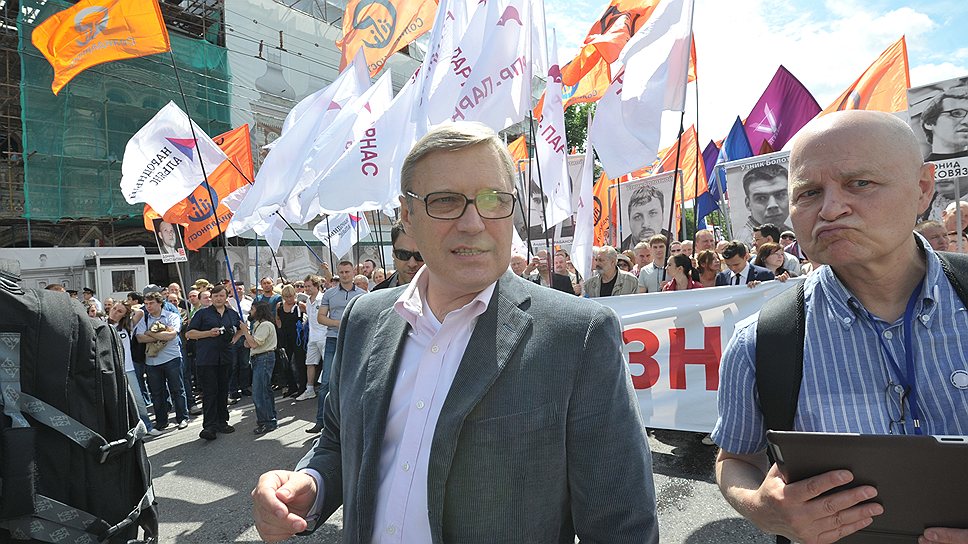 Михаил Касьянов на акции оппозиции