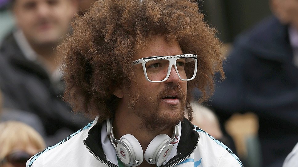 Участник американского хип-хоп дуэта LMFAO Стэфан Кэндал Горди пришел на трибуну поболеть за свою девушку — белорусскую теннисистку Викторию Азаренко