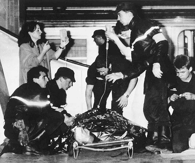 1988 год. Крушение двух пригородных поездов на Лионском вокзале в Париже (Франция). 56 человек погибли, 57 были ранены