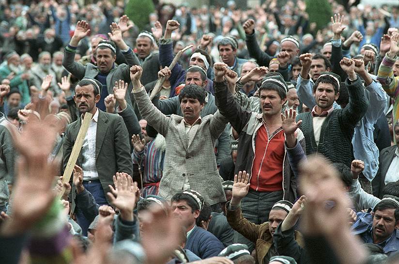 1997 год. Окончание гражданской войны в Таджикистане (1992—1997 годы) между сторонниками центральной власти и различными группировками Объединенной таджикской оппозиции