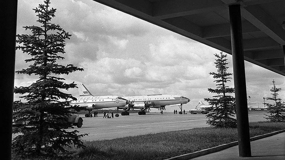 1960 год. В Шереметьевском порту открыт новый международный аэровокзал