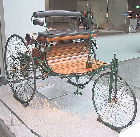 1886 год. Немецкий инженер Карл Бенц из Мангейма совершил первый в мире выезд на автомобиле собственной конструкции, достигнув скорости 16 км/час