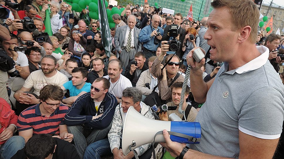 Алексей Навальный во время акции оппозиции «Марш миллионов» против инаугурации президента России Владимира Путина с требованием досрочных выборов и политических реформ, 2012 год 