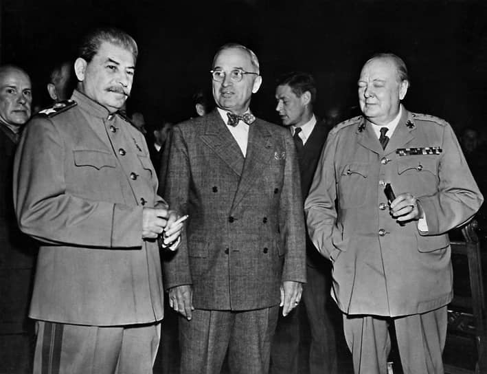 1945 год. В Германии началась последняя встреча стран-победительниц над фашистской Германией — СССР, США и Великобритании. Она вошла в историю как Потсдамская конференция