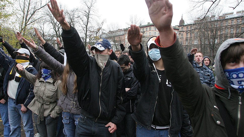 Митинг и шествие в рамках акции «Русский марш» провела партия «Славянский союз» в саду Чернышевского, 2008 год