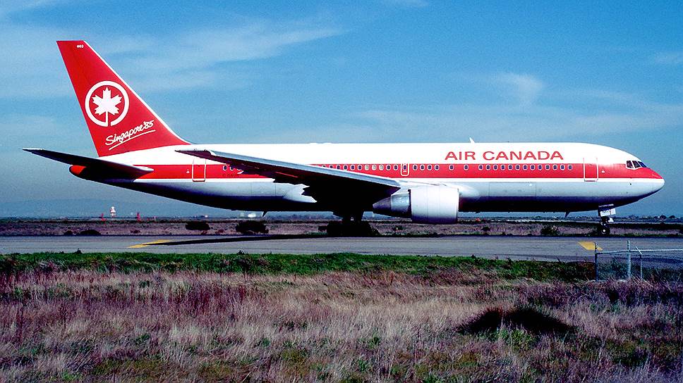 1983 год. «Боинг-767» авиакомпании Air Canada выполнял рейс 143 из Оттавы в Эдмонтон, когда неожиданно закончилось топливо и двигатели остановились. После продолжительного планирования самолёт успешно приземлился на закрытой военной базе Гимли. После этого случая самолет получил неофициальное название Планер Гмли