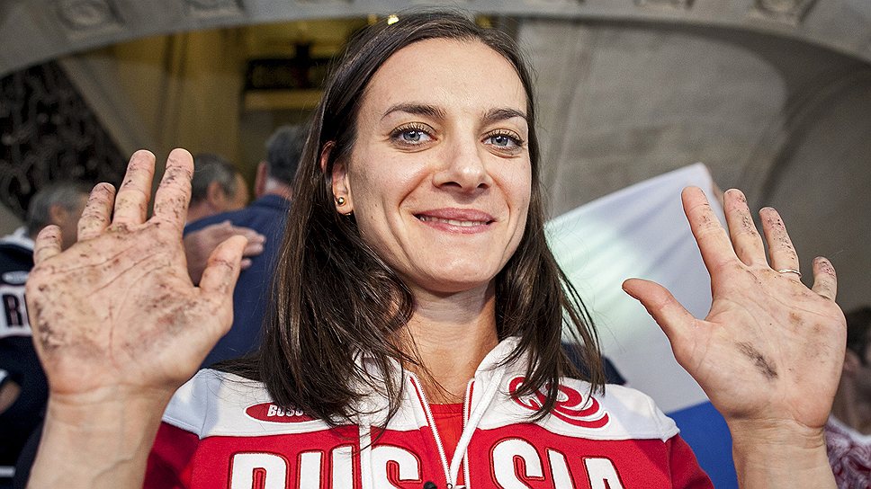 Двукратная олимпийская чемпионка и 28-кратная рекордсменка мира в прыжках с шестом Елена Исинбаева