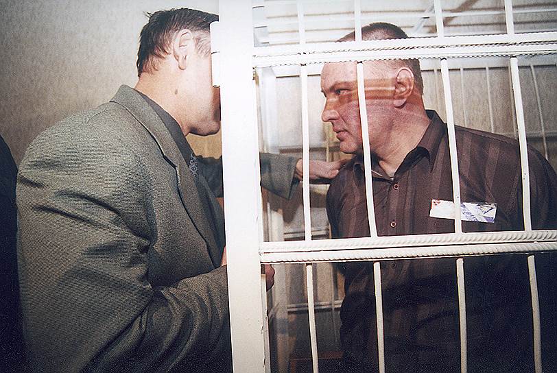 При задержании Буданов выстрелил себе в ногу, по его словам, «чтобы разрядить обстановку». Тогда же сознался в преступлении, заявив, что считал девушку снайпершей и задушил ее при попытке сопротивления. 28 февраля 2001 года процесс по делу Буданова начался в Северо-Кавказском окружном военном суде