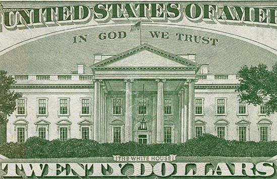 1956 год. Девиз In God We Trust появился на американских долларах