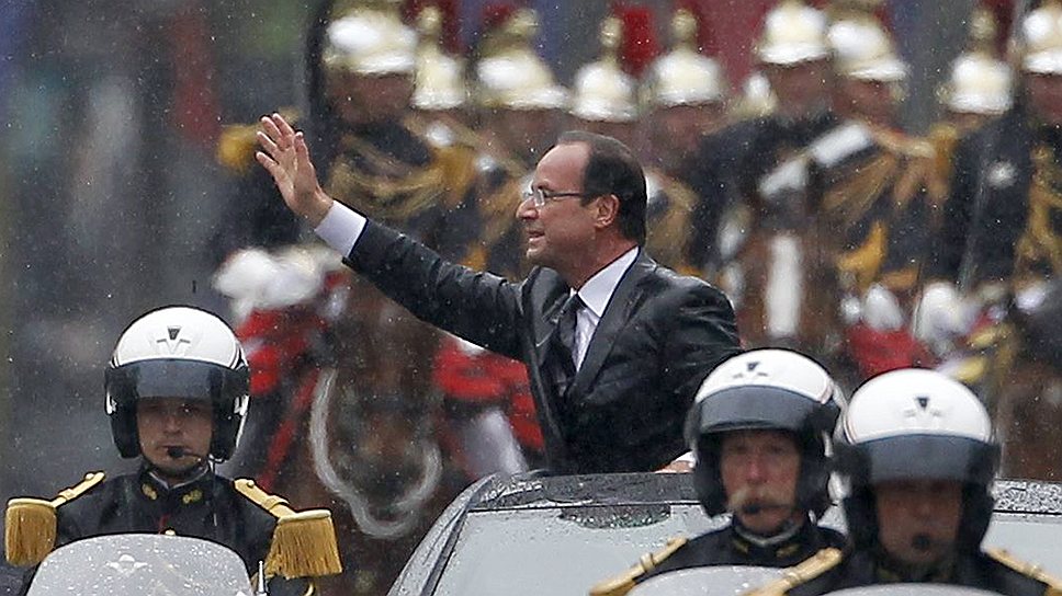 2012 год. Церемония передачи полномочий от действующего президента Франции Николя Саркози избранному главой государства Франсуа Олланду