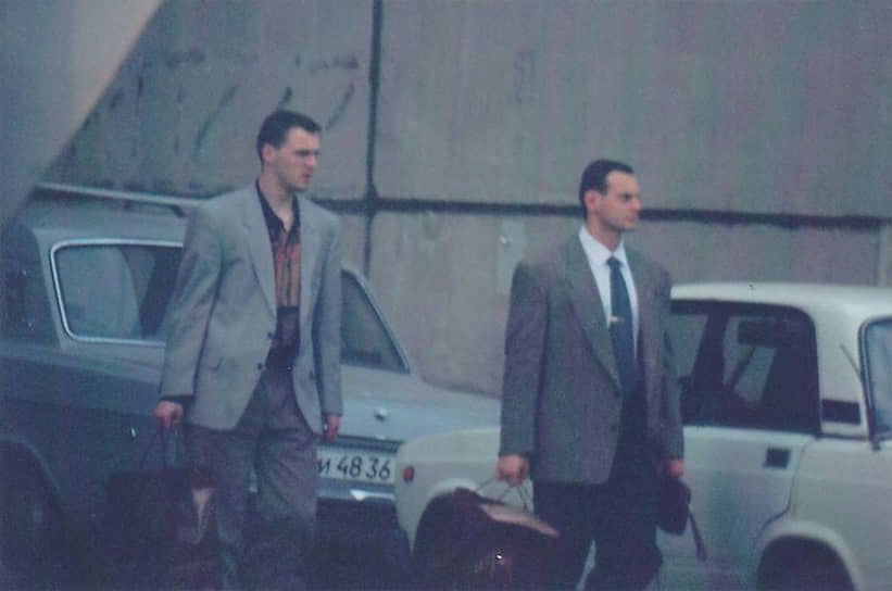 Вскоре после убийства Сергея Ананьевского был расстрелян и Сергей Володин (справа). Новым лидером ОПГ стал Сергей Буторин (Ося)