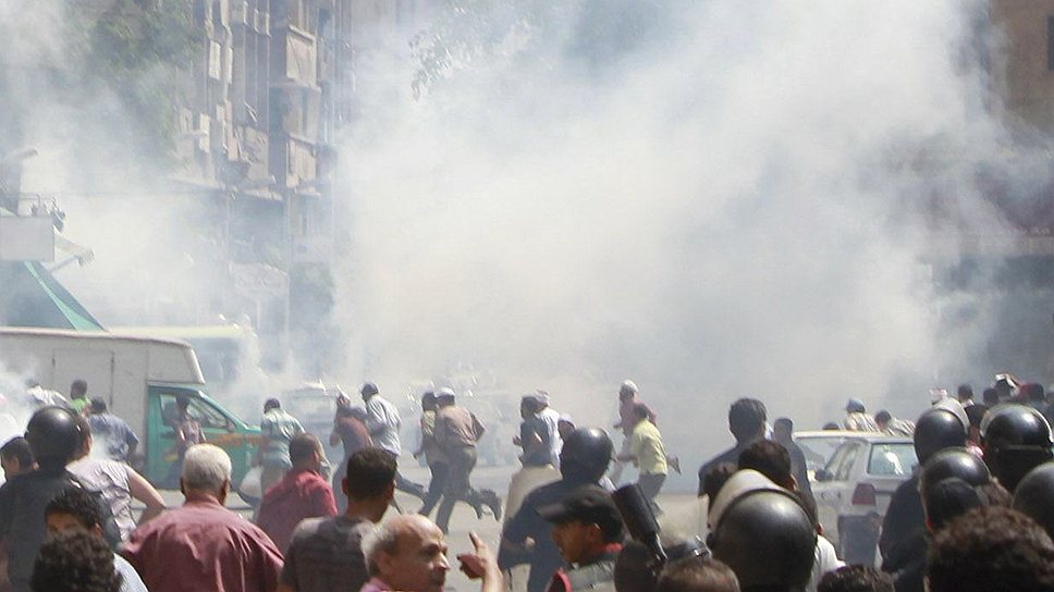 Погибли не только исламисты — государственное телевидение Египта сообщило, что убиты два сотрудника полиции, еще шестеро получили ранения