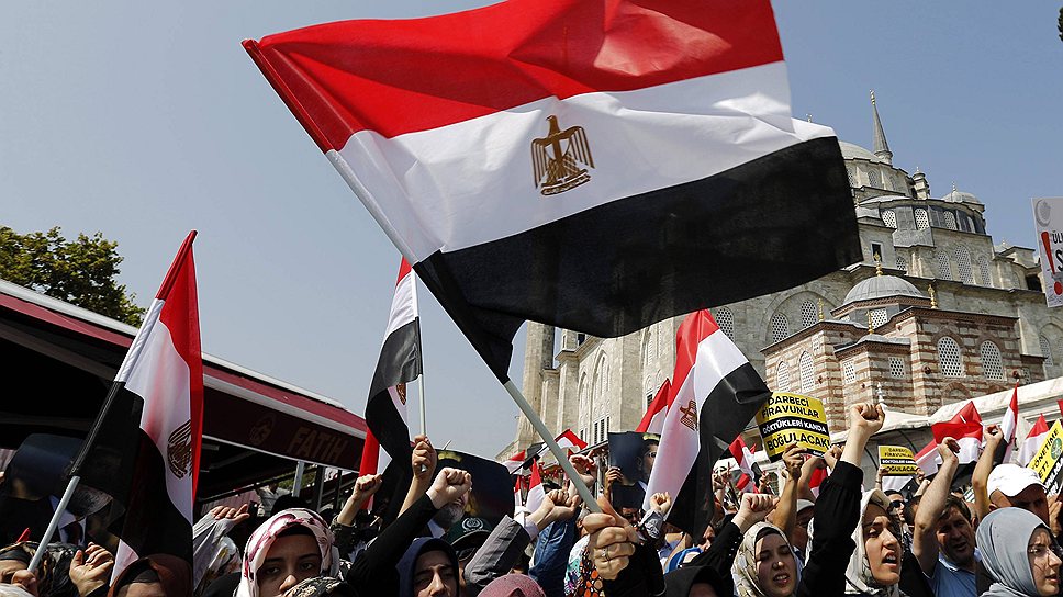 14 августа власти Египта объявили о введении чрезвычайного положения