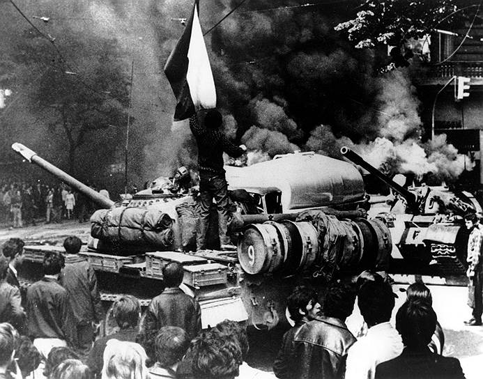 К весне 1968 года объединенным командованием Варшавского договора совместно с Генеральным штабом ВС СССР была разработана операция под кодовым названием «Дунай», предполагающая военное вторжение в Чехословакию