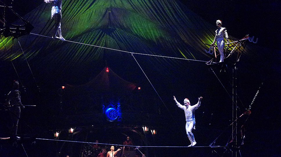 История Cirque du Soleil началась в 1984 году с небольшой труппы уличных артистов. С тех пор на счету цирка уже 32 спектакля