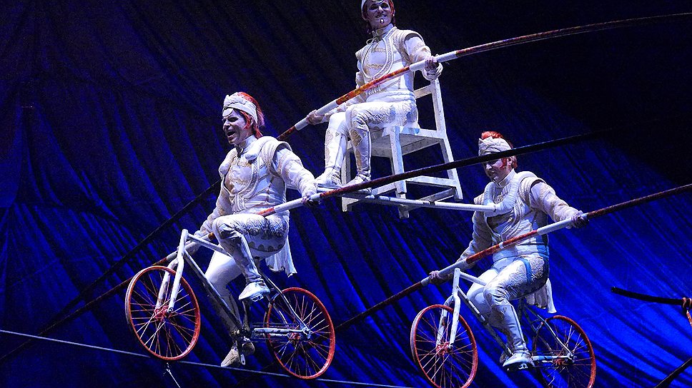 Команда Cirque du Soleil — интернациональная, к примеру, в шоу Kooza принимают участие 150 человек из 21 страны мира