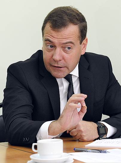 Дмитрий Медведев на заседании правительственной комиссии по модернизации, декабрь 2009 года: «Реплики у вас, а все, что я говорю, в граните отливается»