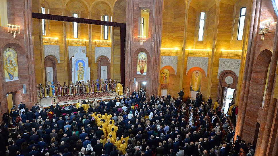 Церемония торжественного освящения Кафедрального собора и открытия Храмового комплекса Армянской Апостольской Церкви в Москве
