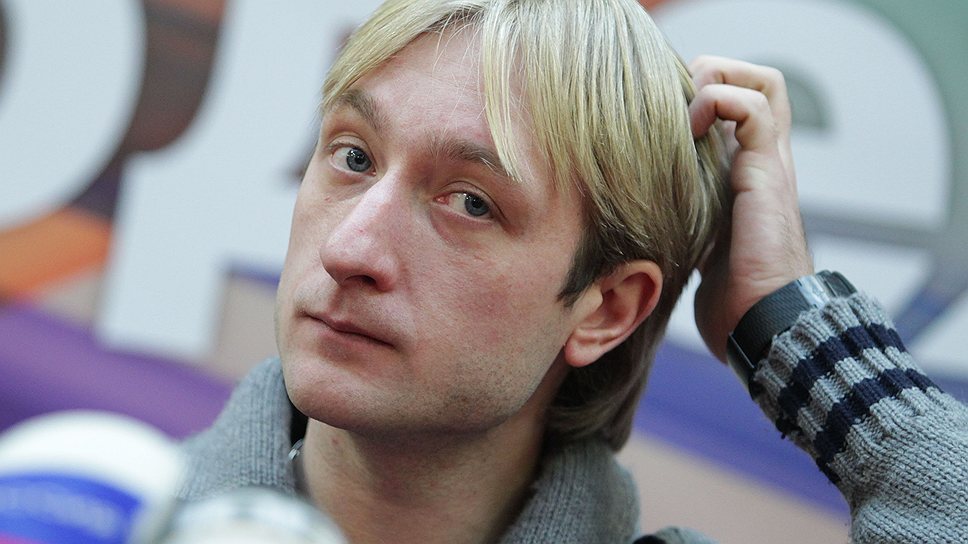 Фигурист Евгений Плющенко за свою карьеру подписал немало рекламных контрактов: самой яркой стала реклама леденцов Чупа-Чупс. Последний контракт он заключил с производителем косметики Oriflame, что принесло ему около €1 млн
