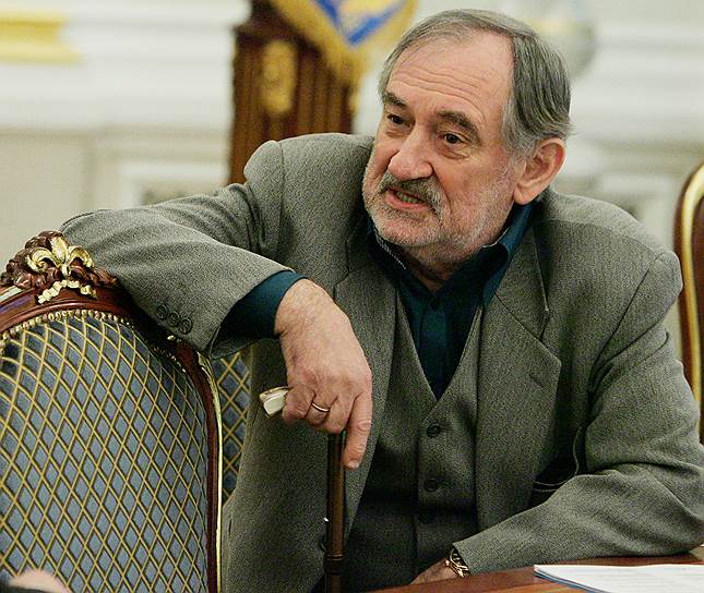 Народный артист Украины Богдан Ступка занимал пост министра культуры Украины с 1999 по 2001 год. Скончался в 2012 году после продолжительной болезни