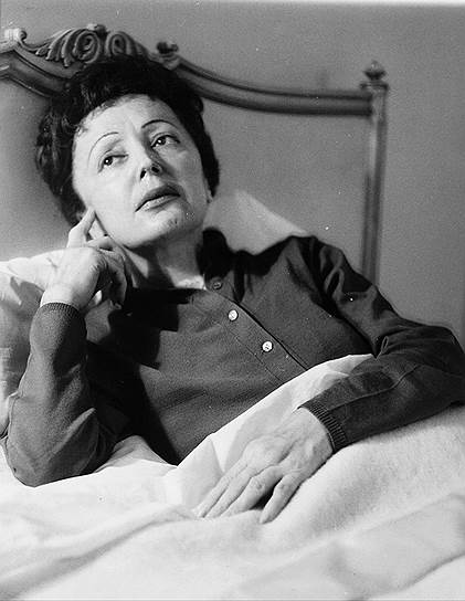 «Жизнь — это лучшее орудие самоубийства»&lt;br>Эдит Пиаф известна и как актриса. Она сыграла в небольшой пьесе французского режиссера Жана Кокто «Равнодушный красавец». В 1941 году по пьесе был снят фильм «Монмартр на Сене», в котором Эдит Пиаф исполнила главную роль